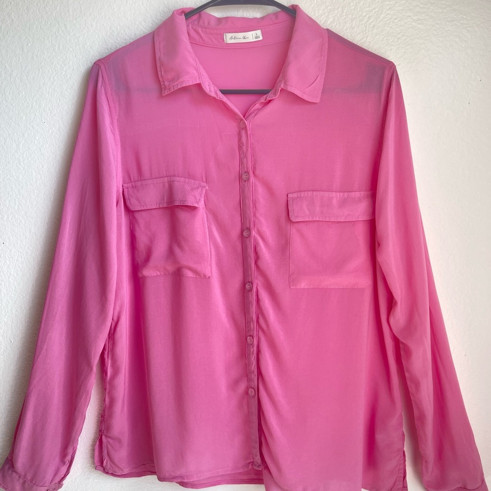 Active‎ USA Pink Collared Button-Front Shirt Size L
